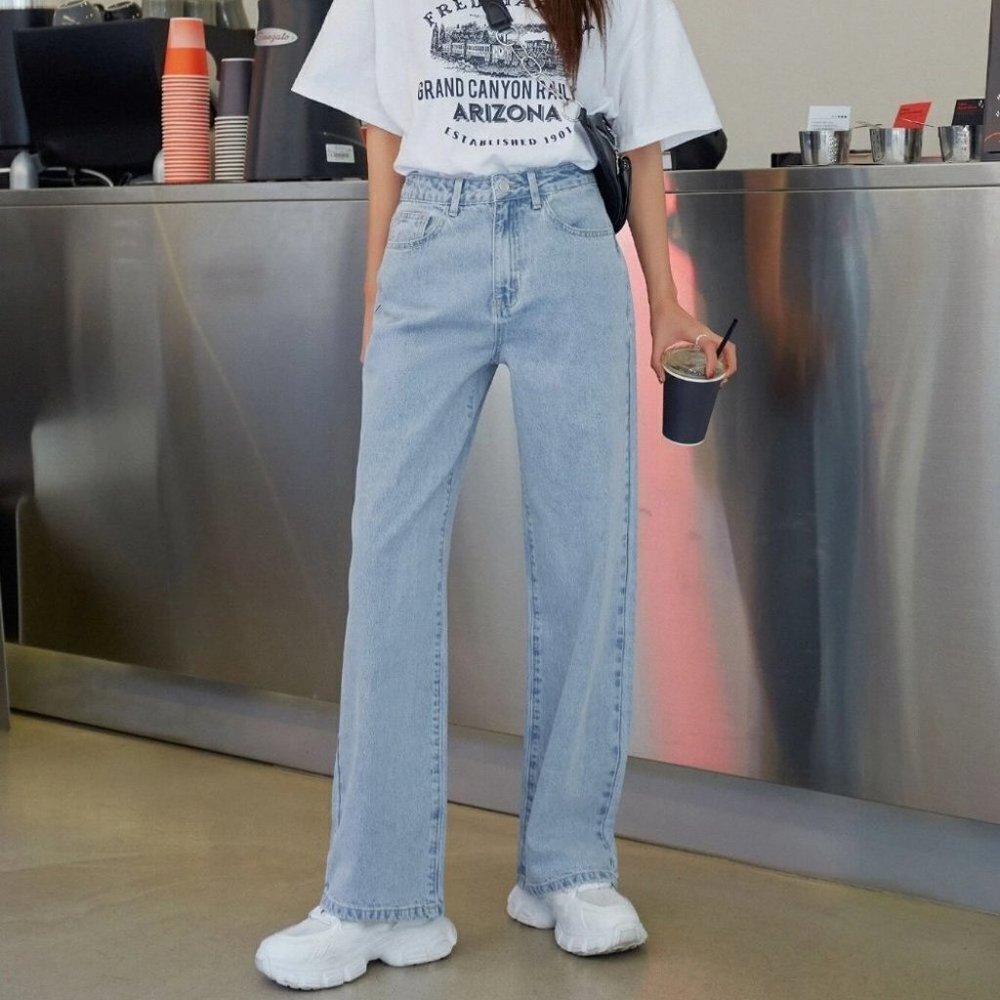 Light Wash Blue Casual Womens Wide Leg Jeans